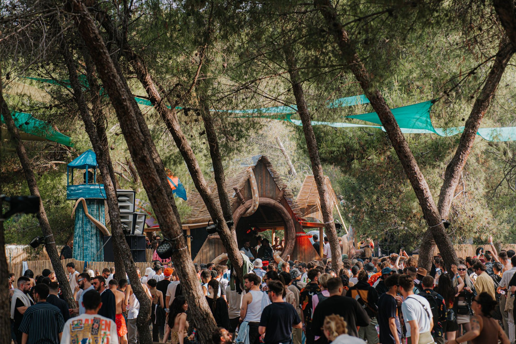 UNUM Festival Pine stage during the daytime with crowd