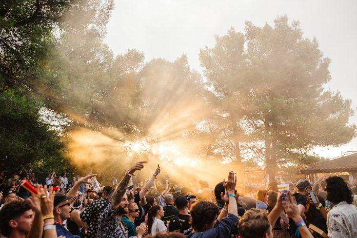 Barbarellas in the daytime at Dimensions Festival