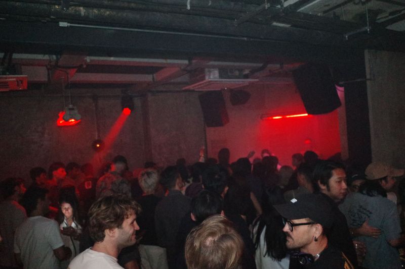 Bar Temp. crowd